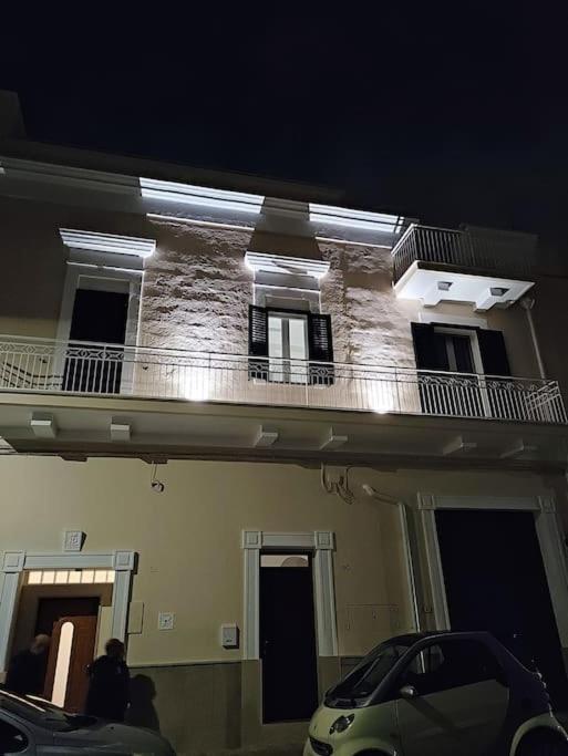 A Casa Del Mercante Монополи Екстериор снимка
