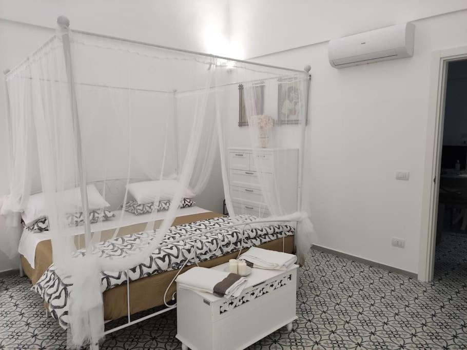 A Casa Del Mercante Монополи Екстериор снимка